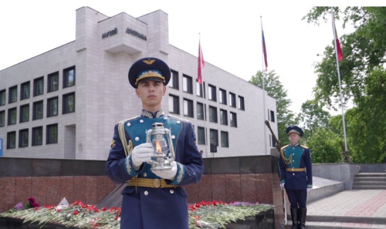 Из Воронежа в Верхнемамонский район передали частицу Вечного огня 2025-05-09_21-56-59