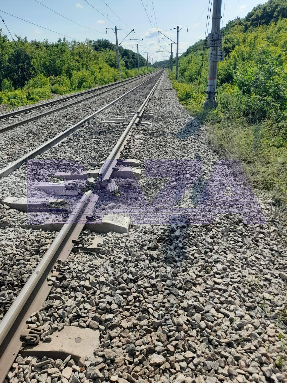 фото База